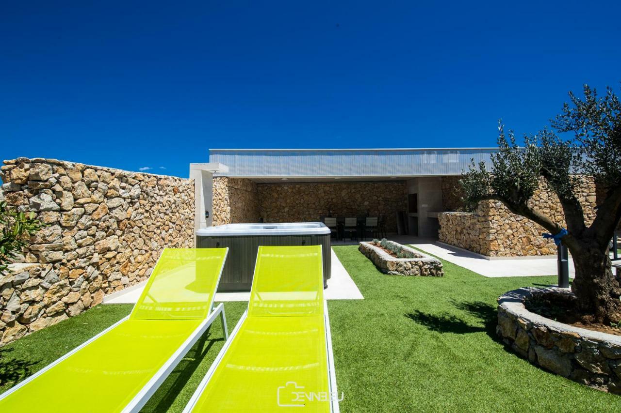 Villa Madomi Kustići Exteriör bild