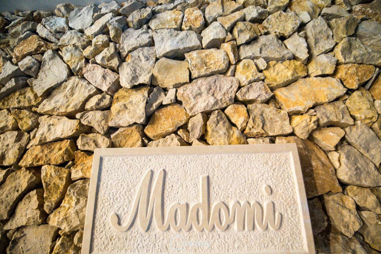 Villa Madomi Kustići Exteriör bild